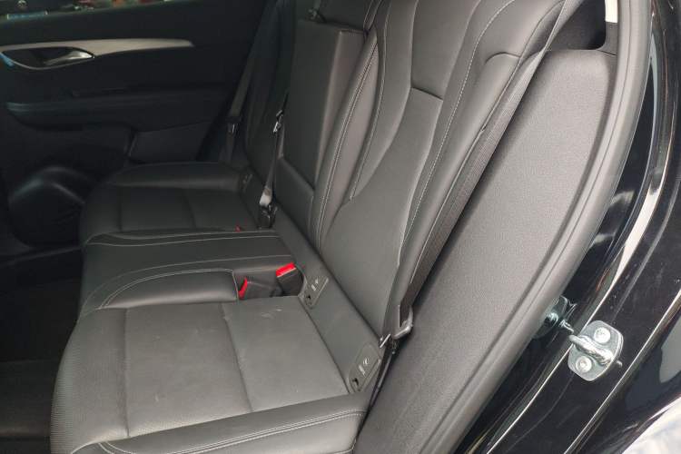 Used Buick Envision 2025 Encore Plus 28T Two-Wheel-Drive Platinum Edition