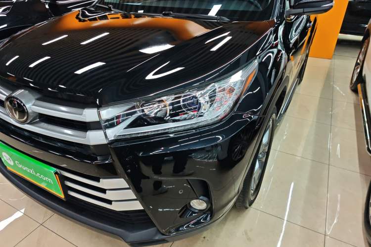 Used Toyota Highlander 2018 2.0T Four-Wheel Drive Luxury Edition 7 Seats China V Emission Standard