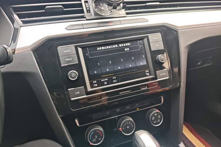 Used Volkswagen Magotan 2019 330TSI DSG Leading Edition China V Standard Audio And AC Panel