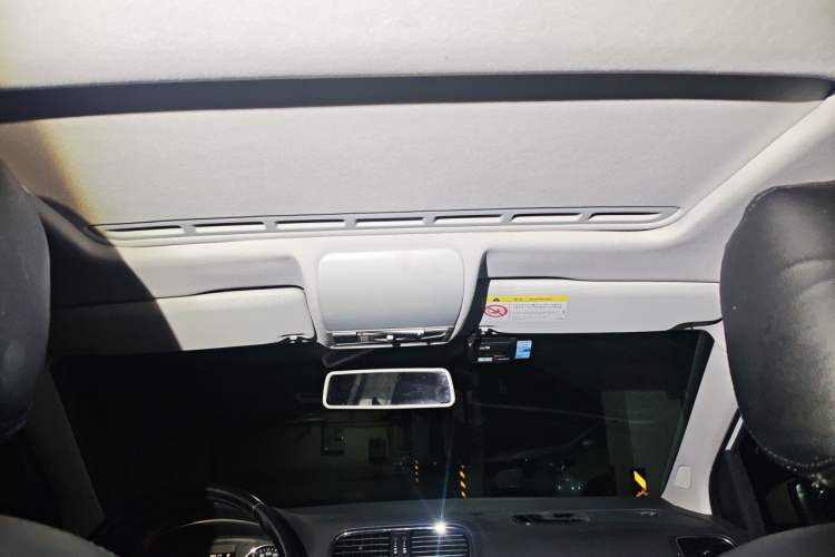 Used Volkswagen Polo 2016 1.6L Automatic Comfort Model
