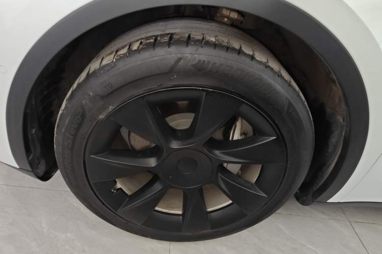 Used Tesla Model Y 2022 Rear-Wheel-Drive Version
