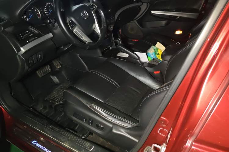 Used Honda Crosstour 2012 2.4L Luxury Edition