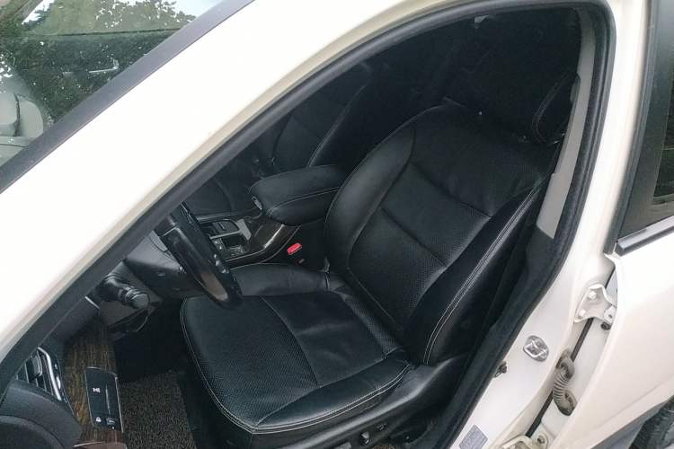 Used Kia Sorento 2013 2.4L 7-seat Gasoline Comfort Edition
