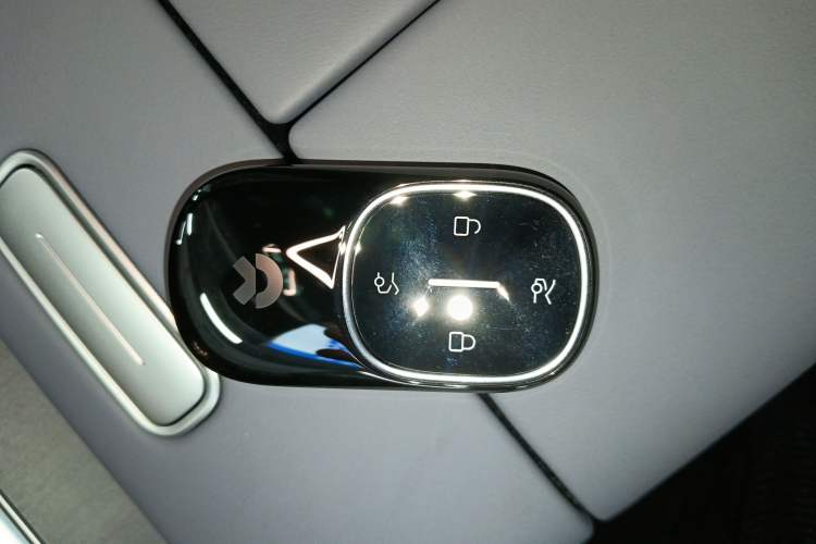 Used Nio ES8 2026 Model 6-seat Executive Signature Edition Interior 1