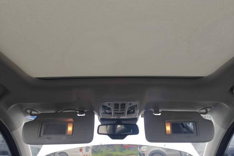 Used Haval H6 2017 Blue Label 2.0T Automatic Two-Wheel Drive Smart Edition Headliner