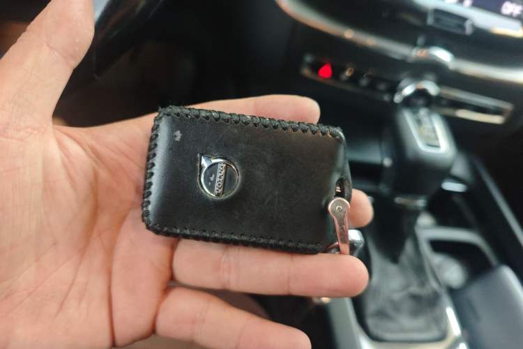 Used Volvo XC60 2021 T5 4x4 Smart Luxury Edition