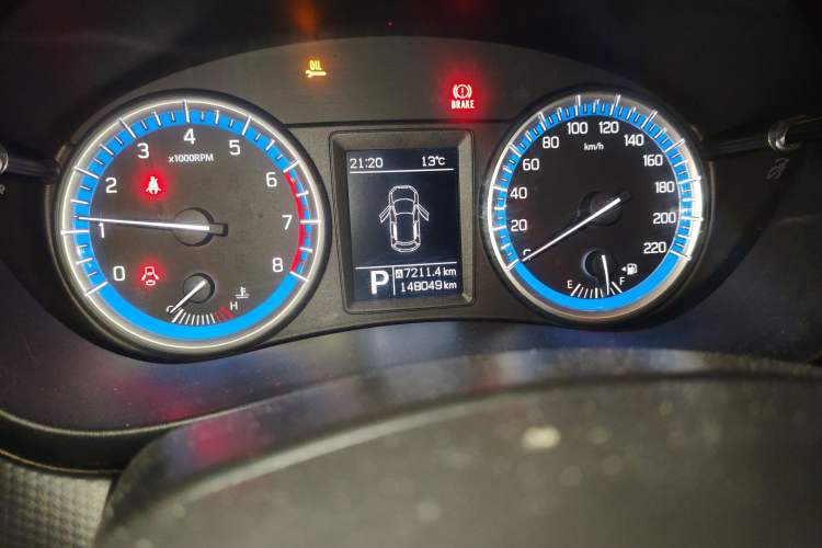 Used Suzuki S-Cross 2014 1.6L CVT Two-Wheel Drive Elite Version Odometer Close Up