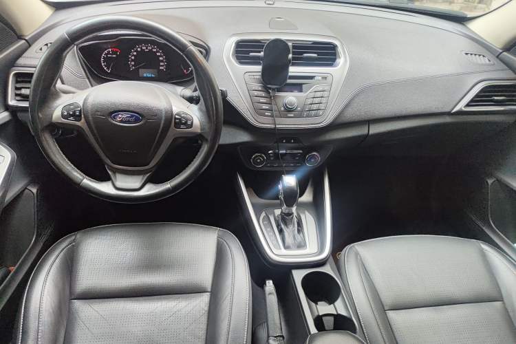 Used Ford Escort 2015 1.5L Automatic Fashion Model Center Console