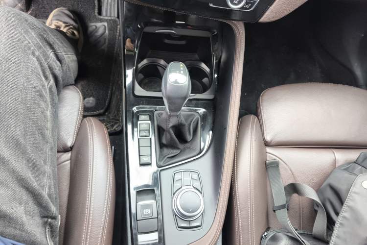 Used BMW X1 2019 xDrive20Li Luxury Model Gear Lever