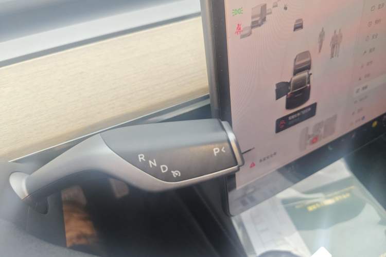Used Tesla Model Y 2022 Revised Version Rear-Wheel Drive Gear Lever