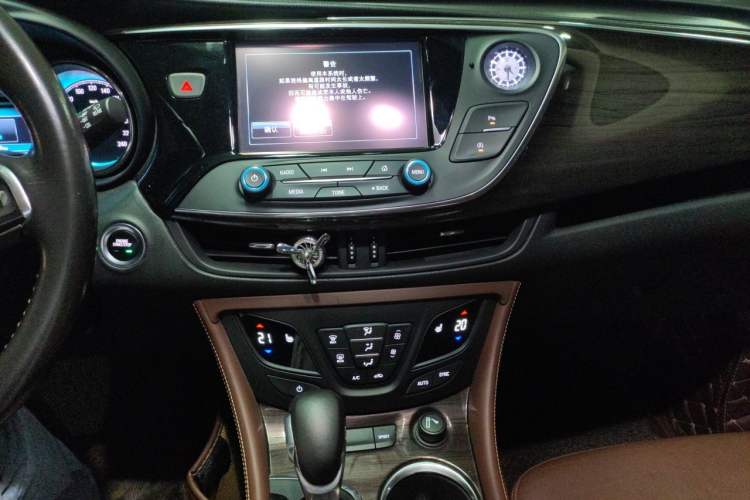 Used Buick Envision 2017 28T Four-Wheel Drive Elite Model
