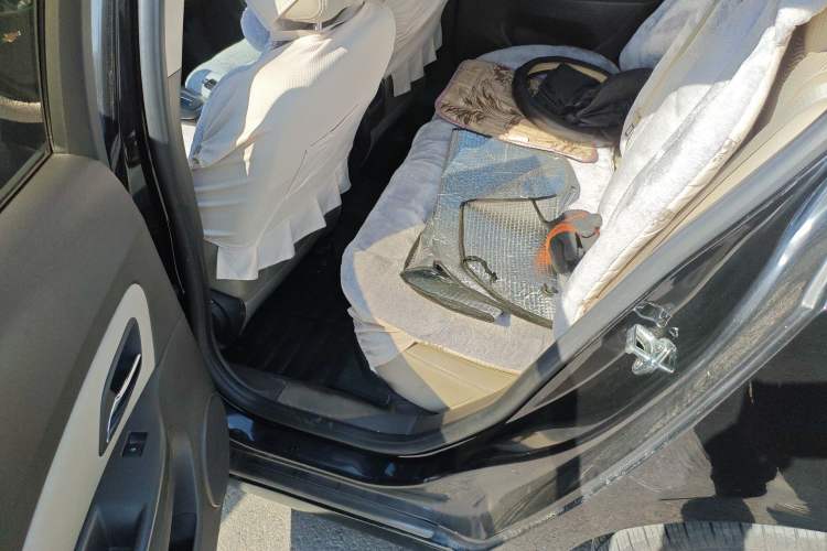 Used Chevrolet Cruze 2015 1.5L Classic SE AT Left Rear Seat