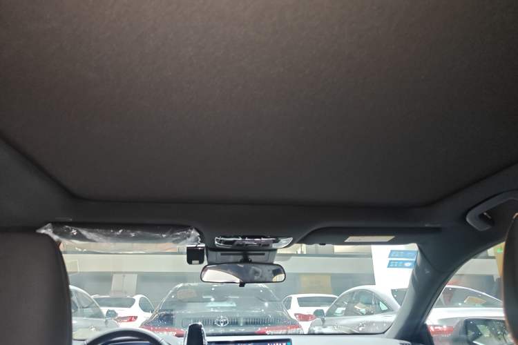 Used Toyota Avalon 2024 Dual-Motor 2.0L Luxury Edition