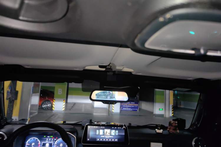 Used BAIC Off-Road BJ40 2020 2.0T Automatic Four-Wheel Drive Urban Hunter Edition Prestige Version Headliner