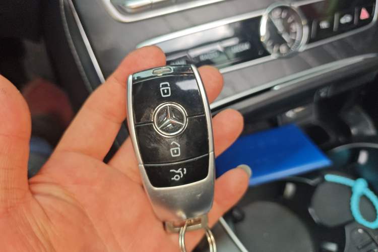 Used Mercedes-Benz E-Class 2019 E 300 L Sporty and Stylish Model
