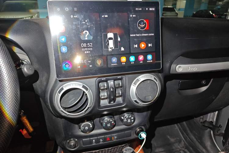 Used Jeep Wrangler 2014 3.0L Sahara Four-Door Edition