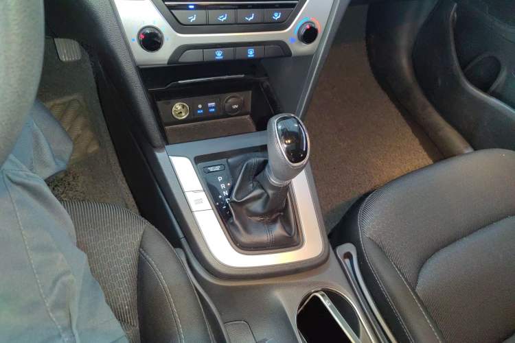 Used Hyundai Elantra (6th Generation / Lingdong) 2016 1.6L Automatic ZhiXuan – Elite Version
