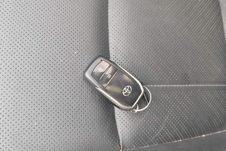 Used Toyota Harrier 2022 2.0L CVT Two-Wheel Drive Luxury Edition