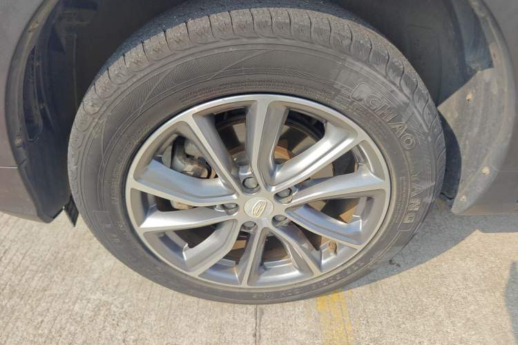 Used Geely Auto Emgrand X7 Sport 2018 1.8TD Automatic Two-Wheel Drive Smart 4G Connected Version
