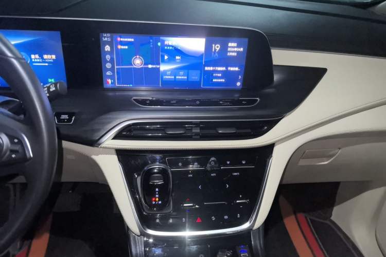 Used Buick GL8 2023 ES Lu Zun Deluxe Model
