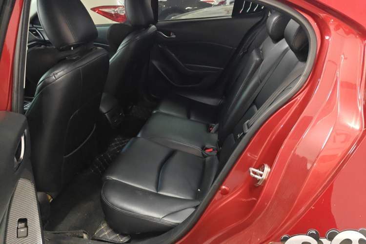 Used Mazda 3 Axela 2017 Sedan 1.5L Automatic Luxury Model Emission Standard China V Left Rear Seat