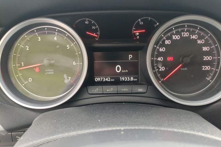 Used Peugeot 408 2014 1.6T Automatic Prestige Edition Instrument Cluster