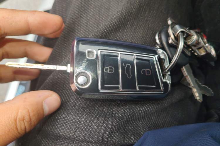 Used Volkswagen Golf Sportsvan 2019 1.6L Automatic Pure Model China V Standard
