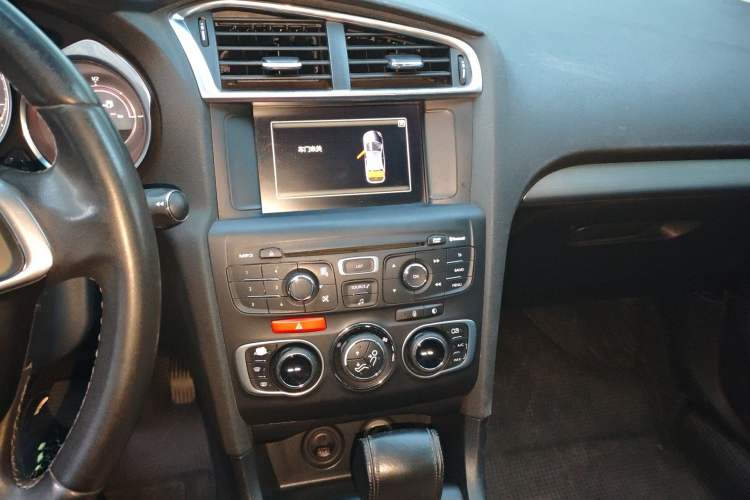 Used Citroen C4L 2016 1.2T Automatic Elite Model Audio And AC Panel