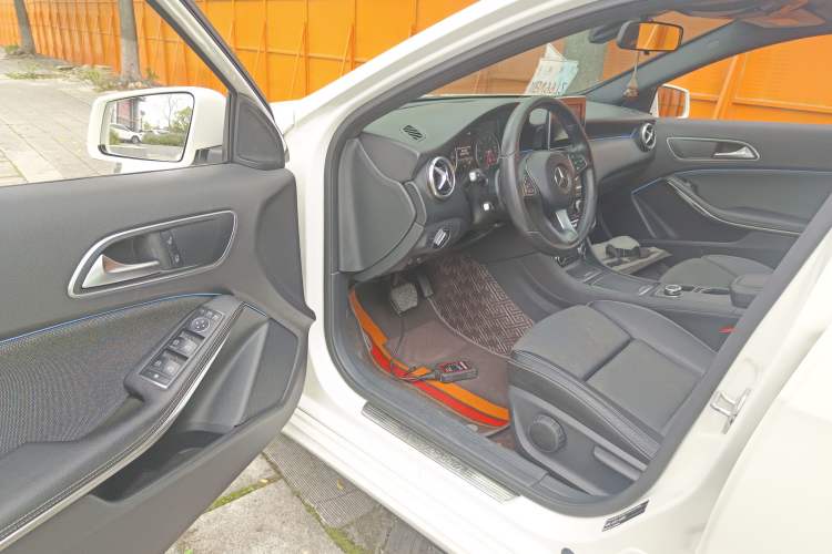 Used Mercedes-Benz A-Class (Import) 2017 Revised A 200 Dynamic Edition
