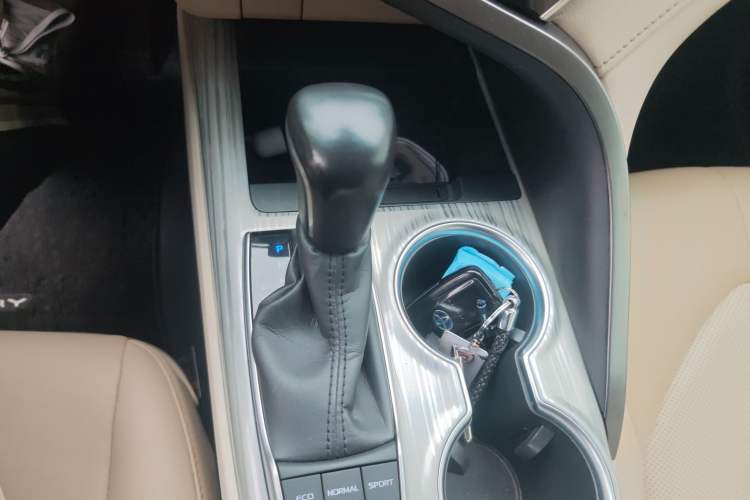 Used Toyota Camry 2018 Dual-Engine 2.5 HG Luxury Edition