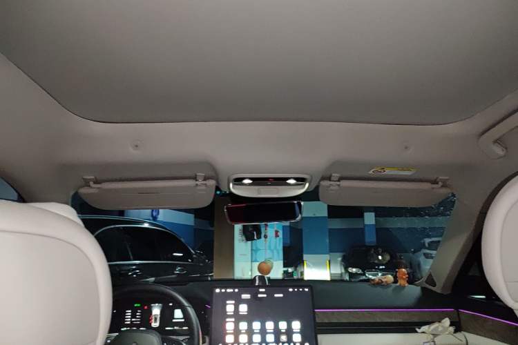 Used Hima AITO M5 2022 Range-Extended Rear-Drive Standard Version Headliner