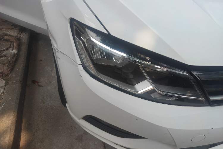 Used Volkswagen Lamando 2017 230TSI DSG Fashion Edition Right Front Headlight