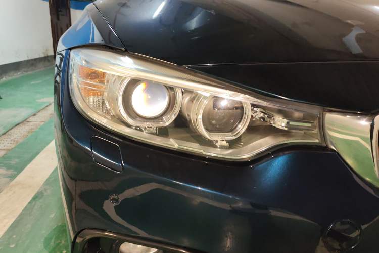 Used BMW 4 Series 2014 420i Convertible Sports Design Package Right Front Headlight