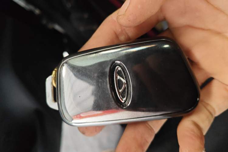 Used Chery Little Ant 2022 Sweet Pink Edition Half-Sugar Version Lithium Iron Phosphate 30 kW 301 km Interior 1