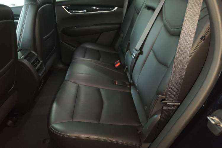 Used Cadillac XT5 2021 28T Luxury Model
