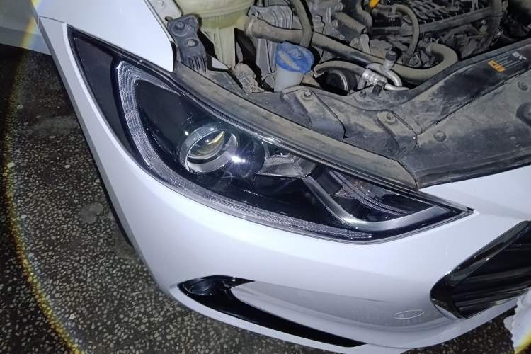 Used Hyundai Elantra (6th Generation / Lingdong) 2018 1.4T Dual-Clutch Xuan Dong · Dynamic Edition Right Front Headlight