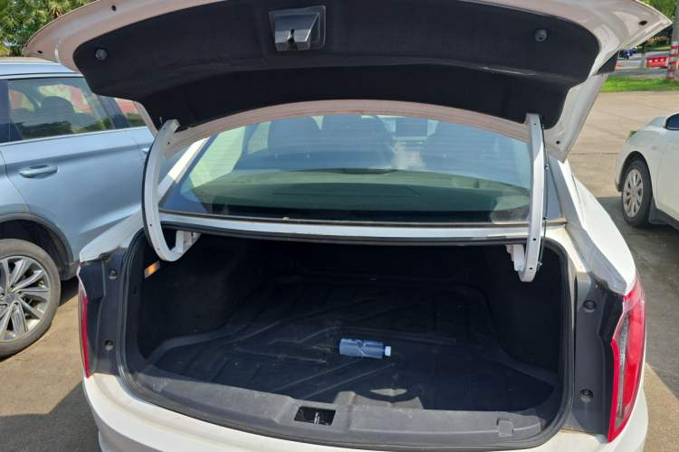 Used Hongqi E-QM5 2022 431 km Charge & Enjoy Edition
