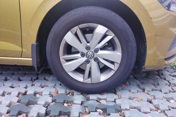 Used Volkswagen Polo 2019 Plus 1.5L Automatic Panoramic Enjoyment Edition Right Front Wheel Hub