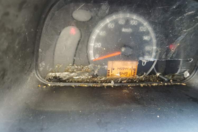 Used Wuling Zhiguang 2013 1.0L Practical Version Odometer Close Up