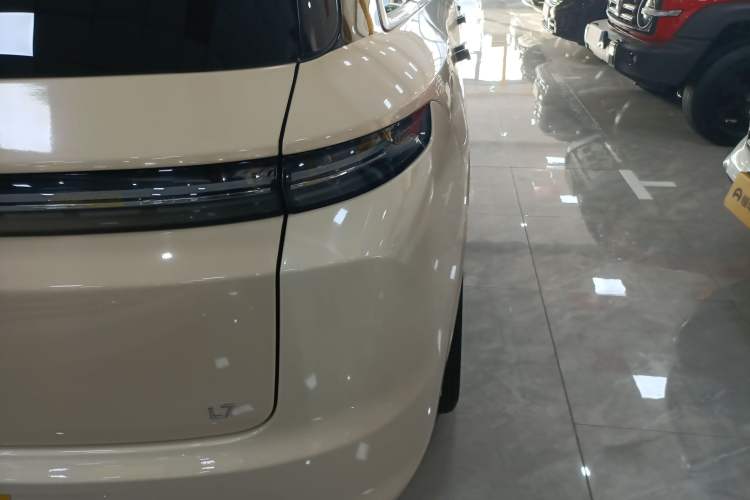 Used Li Auto L7 2023 Max model Exterior 3