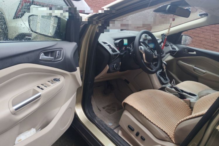 Used Ford Kuga 2013 2.0L GTDi Four-Wheel Drive Premium Model Driver Seat