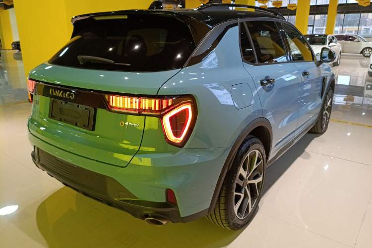 Used Lynk & Co 01 EM-P 2021 1.5TD PHEV Halo Rear Right 45 Deg