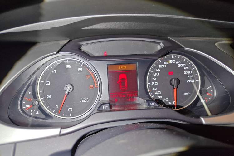 Used Audi A4L 2011 2.0 TFSI Comfort Model