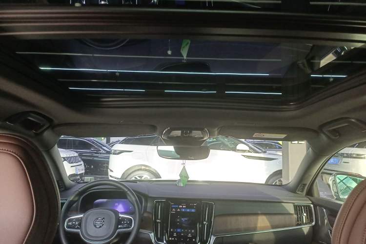 Used Volvo S90 New Energy 2024 Plug-in Hybrid Four-Wheel Drive Long-Range Luxury Smart Edition Headliner