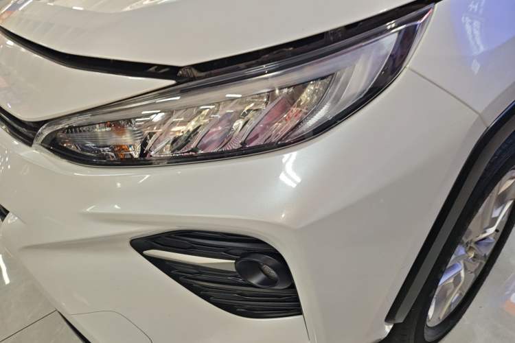 Used Toyota Wildlander 2022 Updated Version 2.0L CVT Two-Wheel Drive Leading Edition
