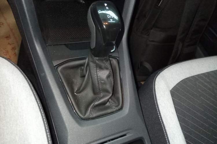 Used Volkswagen Tharu 2025 New Sharp 1.5L Sharp Edition Gear Lever