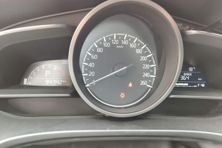 Used Mazda 3 Axela 2017 Hatchback 2.0L Automatic Luxury Model Emission Standard China V