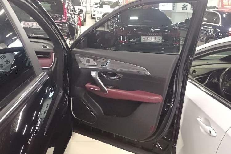 Used JETOUR X70 PRO 2023 1.6T DCT Enjoy MAX 5-seater
