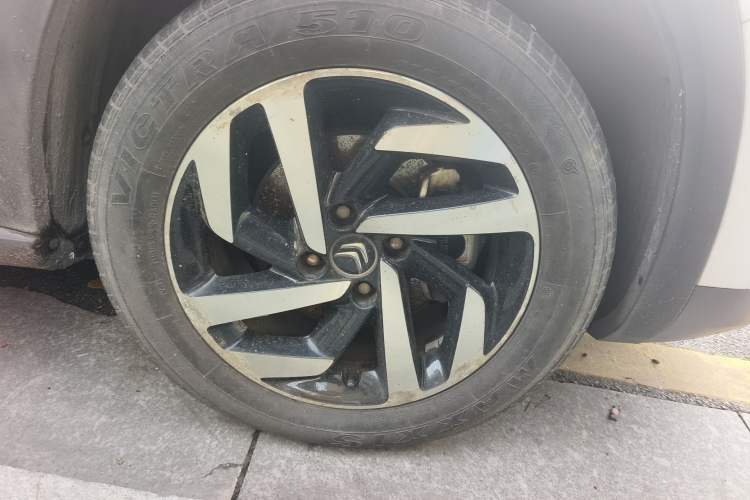 Used Citroen C3-XR 2015 1.6THP Automatic Flagship Model Right Front Wheel Hub