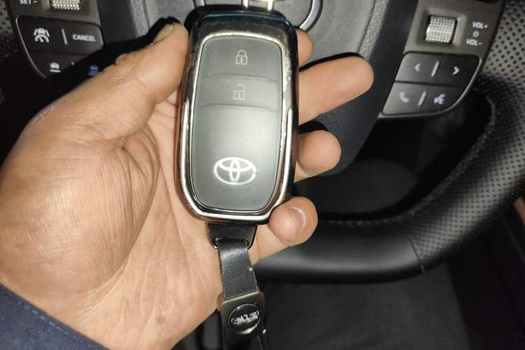 Used Toyota bZ3 2023 517 km Elite PRO Vehicle Key
